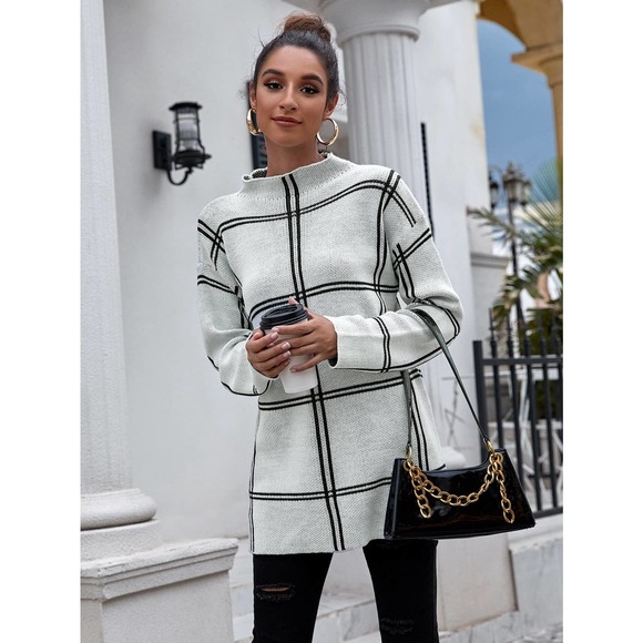 Grid Print Mock Neck slit side Sweater white black turtleneck - Picture 4 of 5